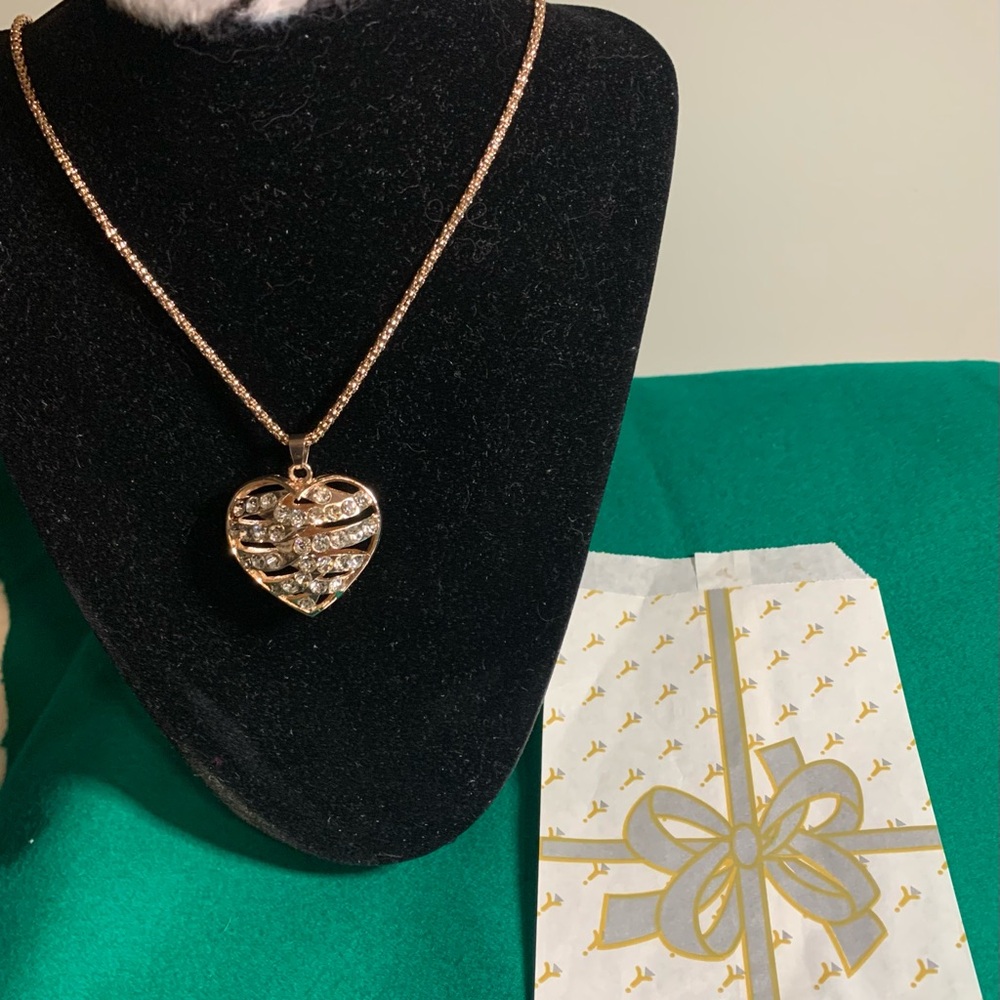 Fashion chain and big pendant.